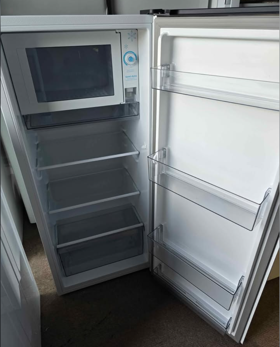 Hisense 179L Bar Fridge White HRBF179