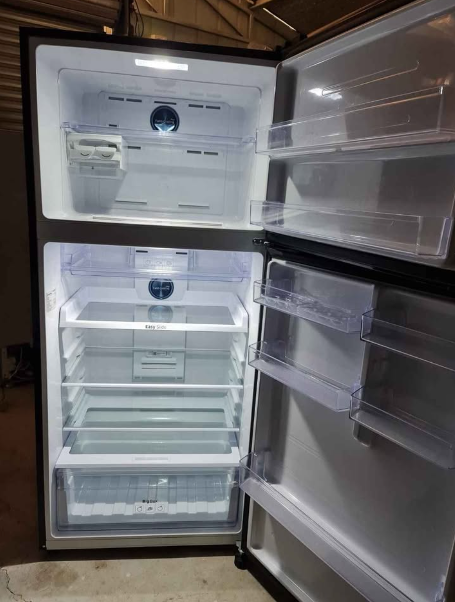Samsung 533L Black Top Mount Fridge