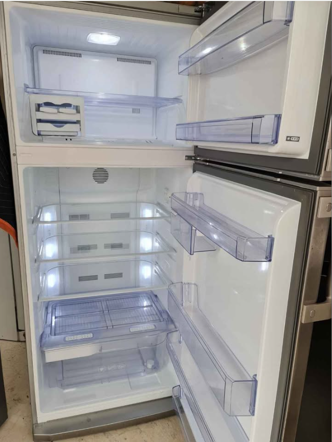 Beko 415L stainless fridge freezer