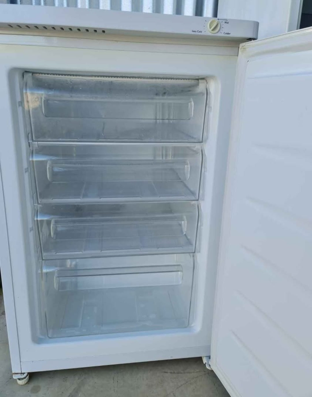Westinghouse Bar Freezer