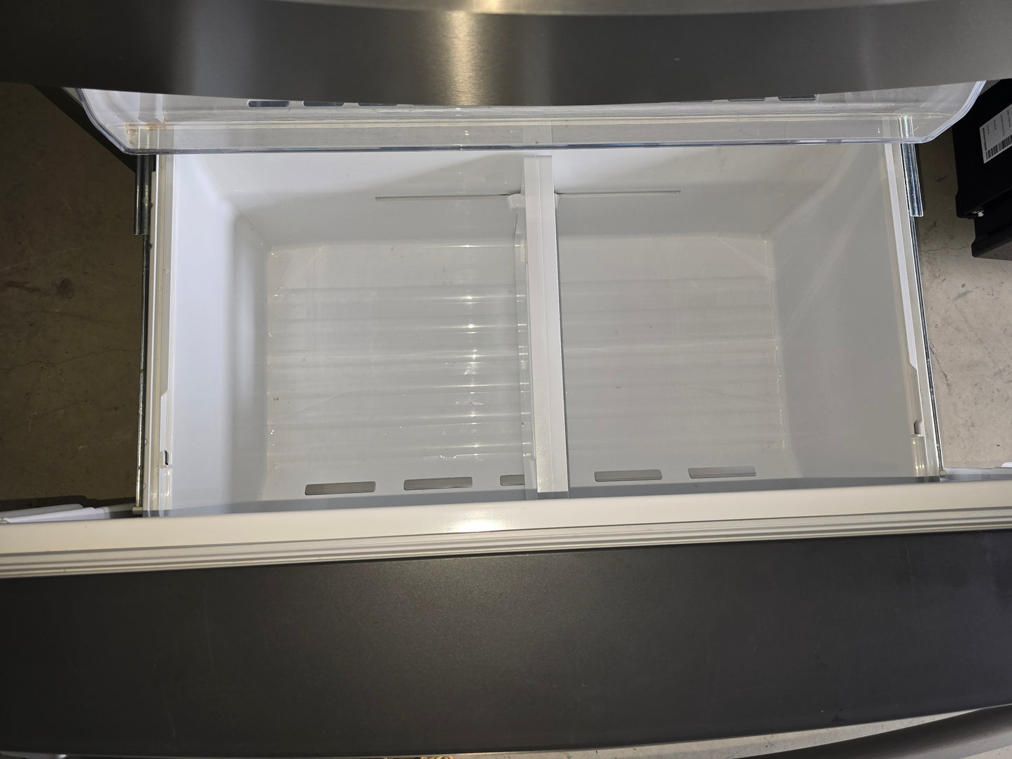 Westinghouse 681L Ice/ Water Fridge