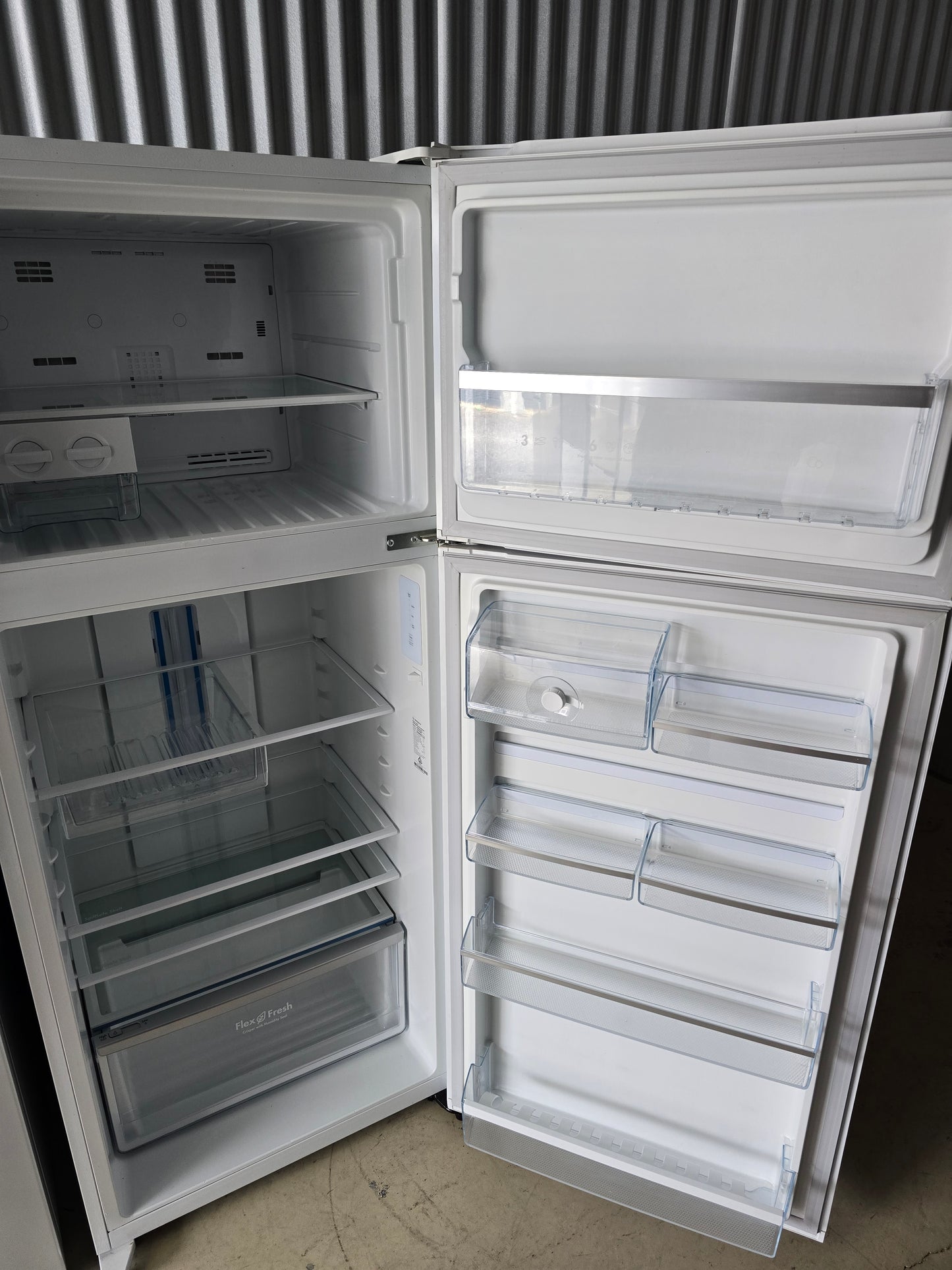 Westinghouse 462L Top Mount Fridge