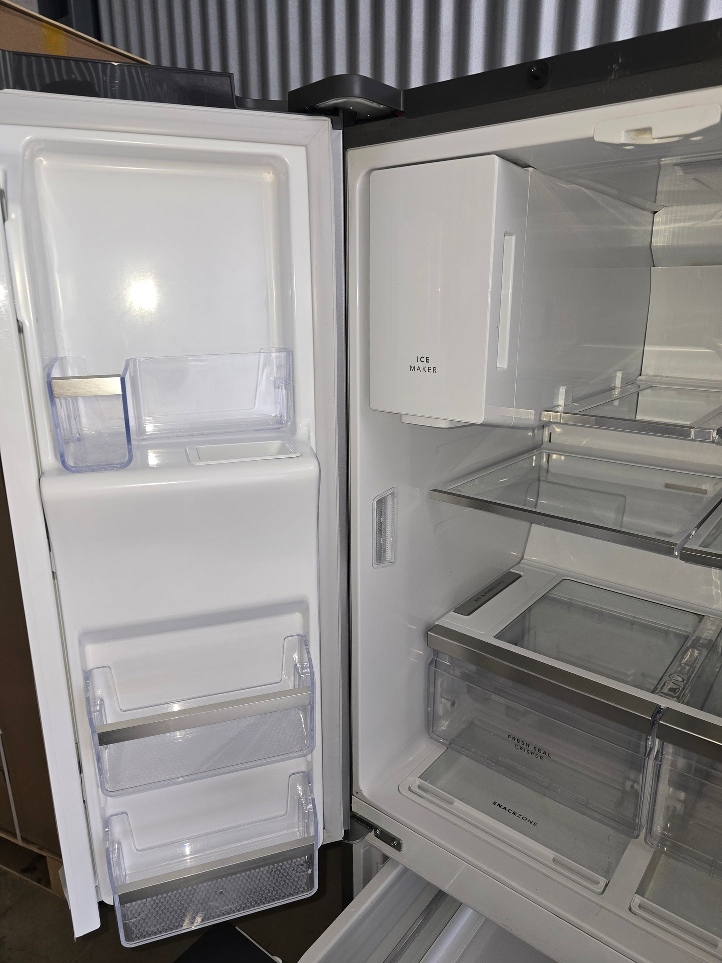 Westinghouse 681L Ice/ Water Fridge