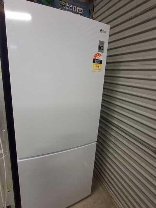 Lg near new 454L fridge freezer