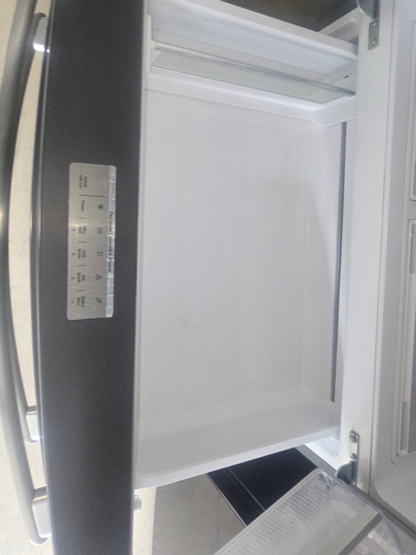 Westinghouse 681L Ice/ Water Fridge