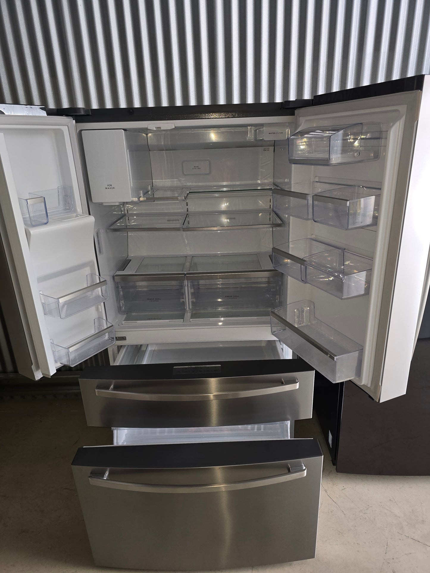 Westinghouse 681L Ice/ Water Fridge